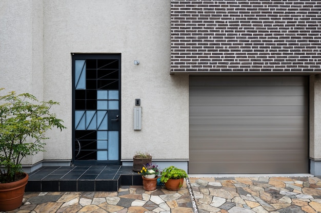 Free photo japanese house entrance with windows