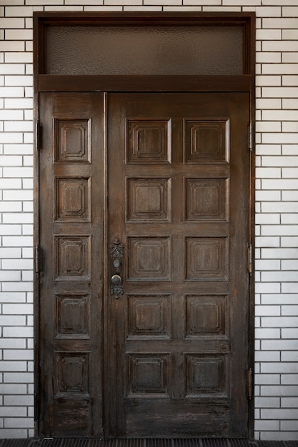 Free photo japanese house entrance