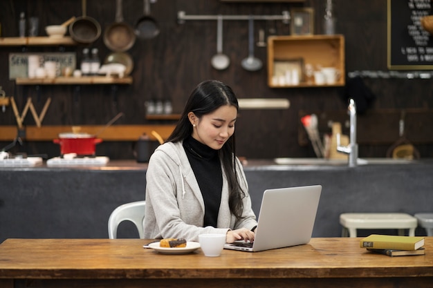 Japanese woman working in a restaurant