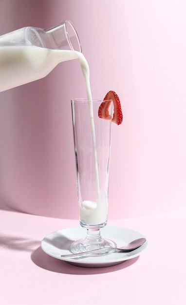 Free photo jar with yougurt and fruit