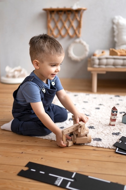 Free photo kid playing in their room