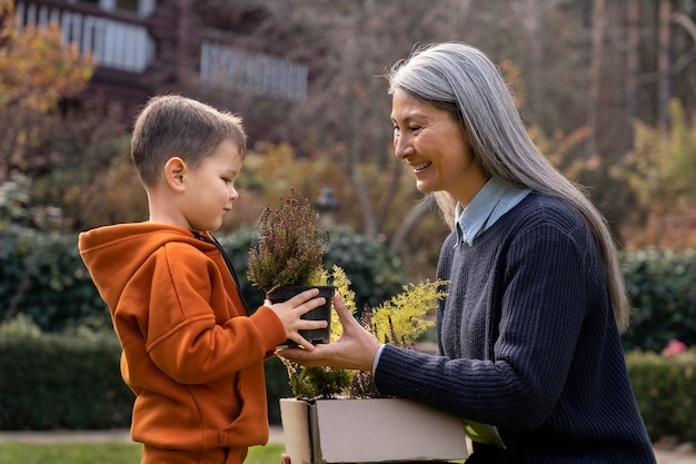 Kids learnign about environment