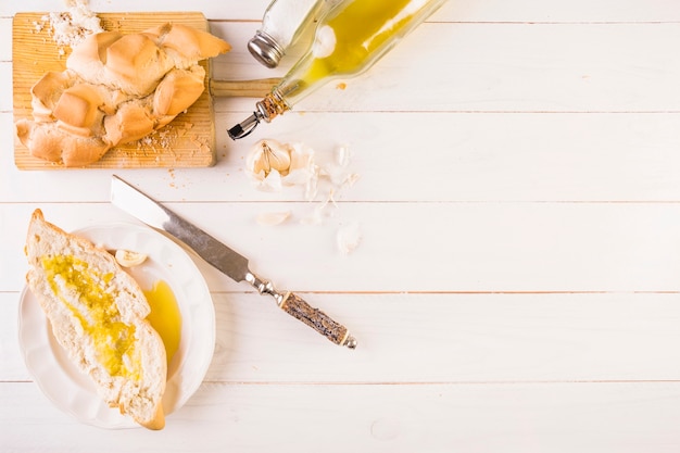 Kitchen desktop with garlic bread