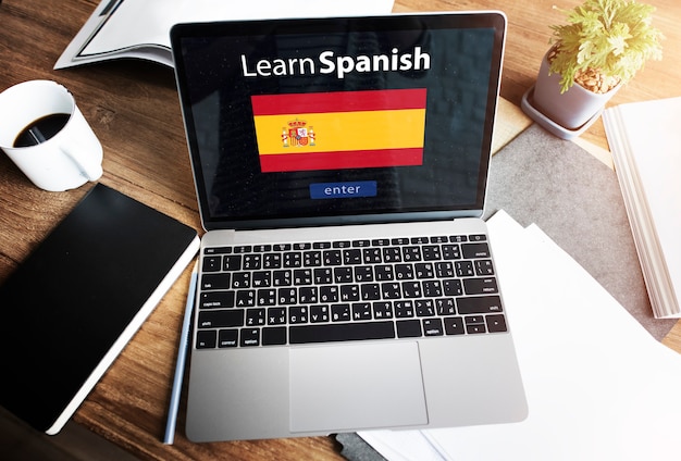 Free Photo learn spanish language online education concept