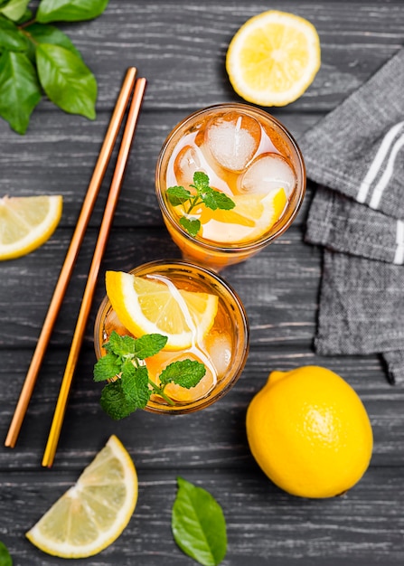 Free photo lemon ice tea with mint