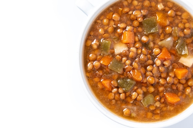 Free photo lentil soup with vegetables in bowl isolated on white background