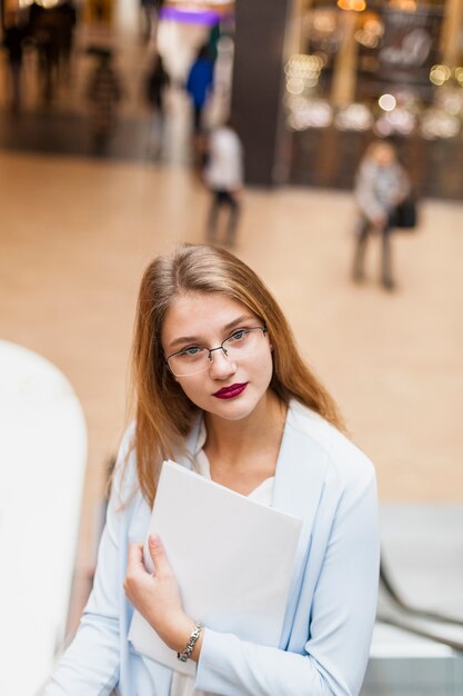 Lifestyle portrait of businesswoman