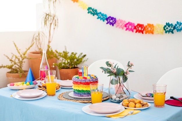 Free photo lifestyle queer couples celebrating birthday