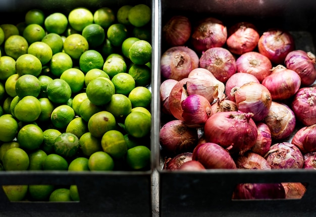 Free photo lime and red onions cooking ingredients