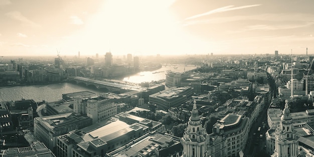 Free photo london city rooftop view panorama in black and white with urban architectures.