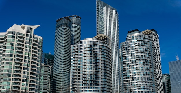 Free photo low angle shot of the buildings in harbourfront in toronto, canada