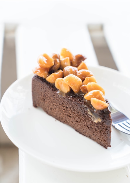 Free photo macadamia chocolate cake