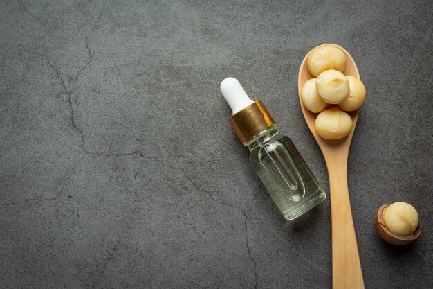 Macadamia oil for relaxing treatment