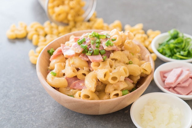 Free Photo macaroni cheese and ham