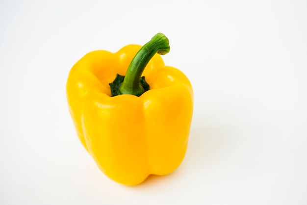 Free photo macro shot of sweet bell pepper isolated on white background