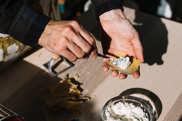 Free photo making pasta