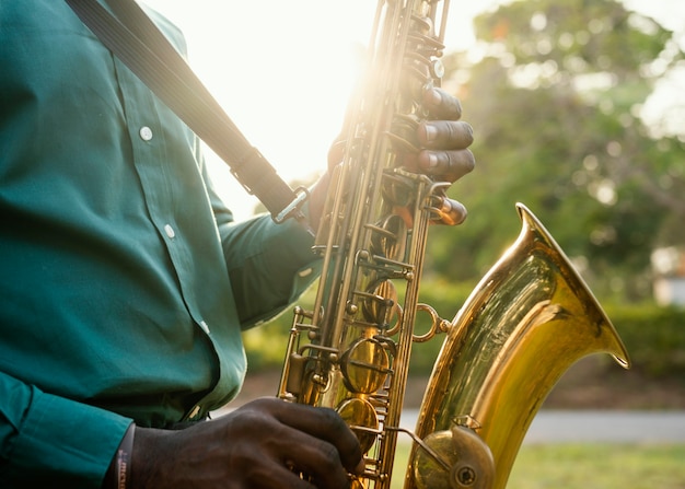 Free photo man celebrating international jazz day