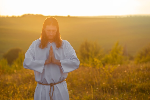 Man characterizing christian prophet front view