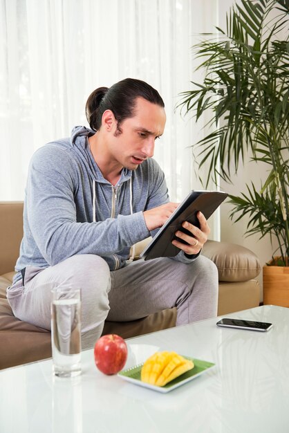 Man using tablet pc