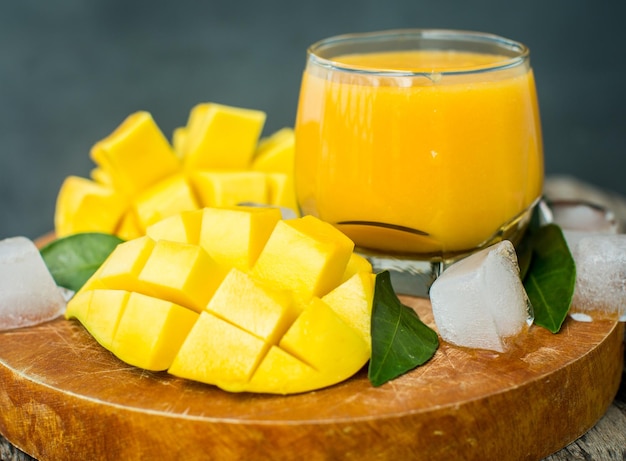 Free Photo mango shake fresh tropical fruit smoothies