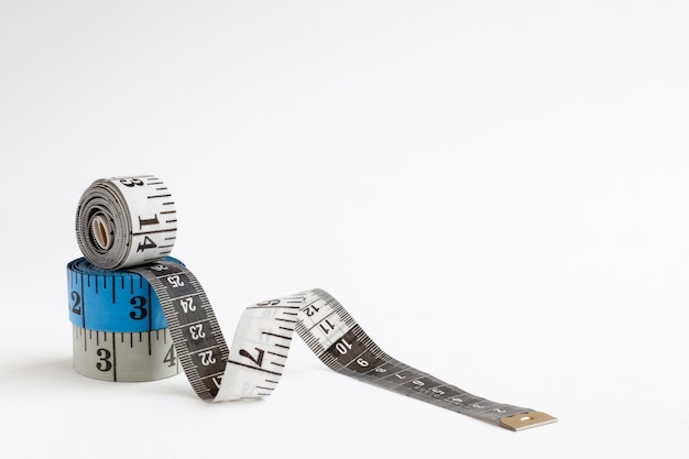 Free photo measuring tapes arrangement still life