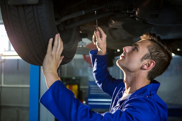 Mechanic repairing a car