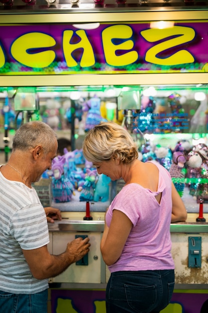 Free Photo medium shot couple spending quality time