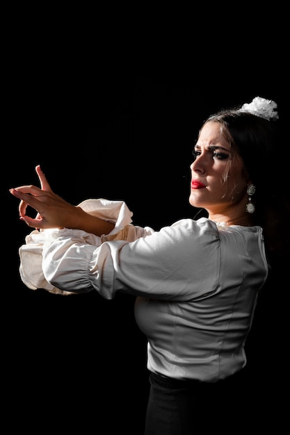 Medium shot of flamenca dancing