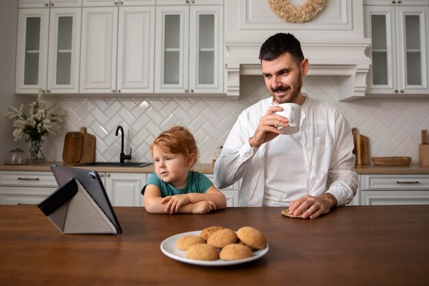 Medium shot happy father with kid