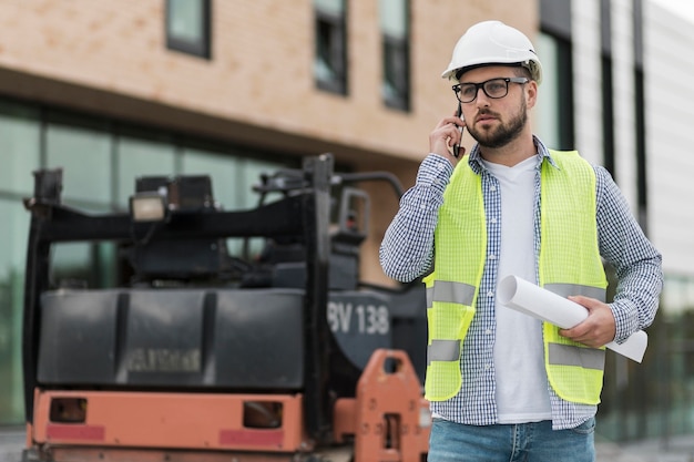 Medium shot man on construction site