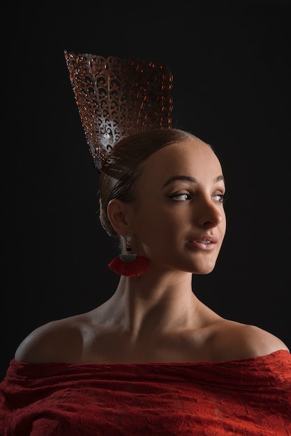 Free Photo medium shot spanish woman posing in studio