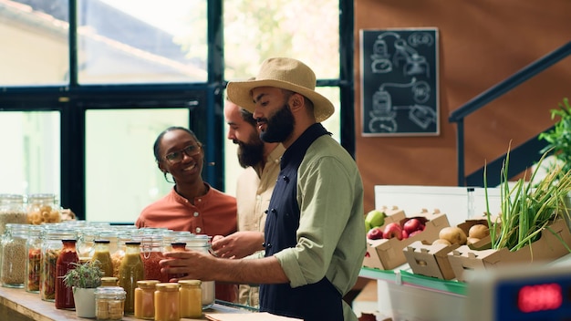 Free photo merchant offering bio food alternative