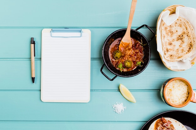 Free Photo mexican food concept with clipboard