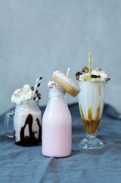 Free photo milkshake with sweets