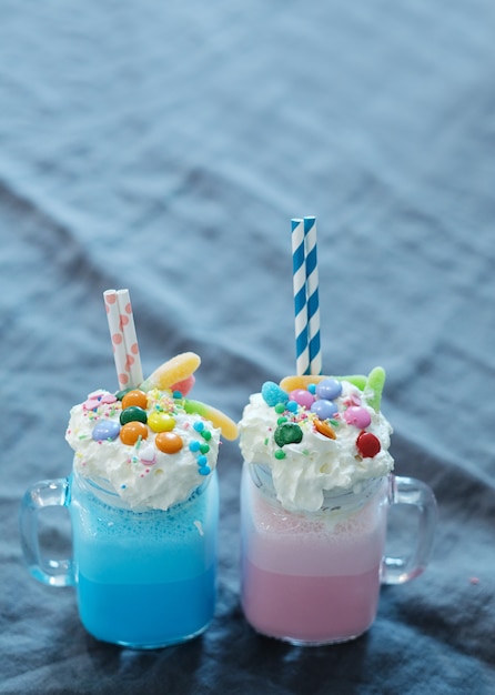 Free photo milkshakes with sweets