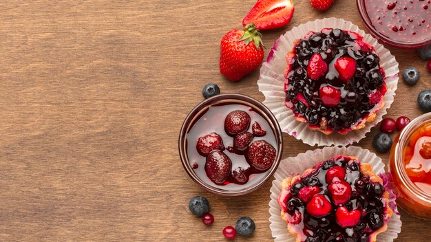 Mini fruit tarts with copy-space