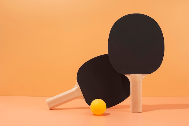 Free photo minimal sport still life arrangement