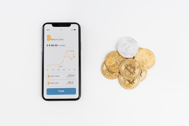 Free Photo minimalistic still life assortment with cryptocurrency