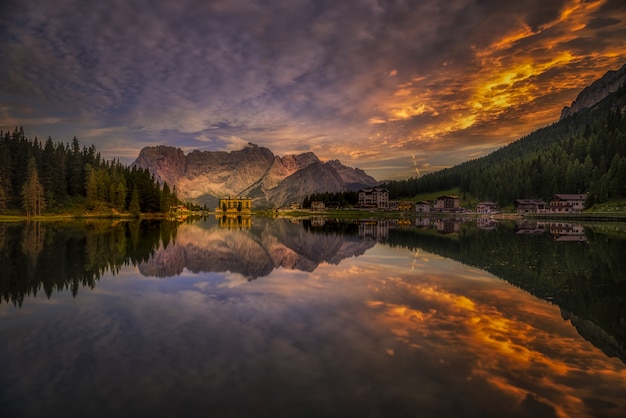 Free photo misurina sunset