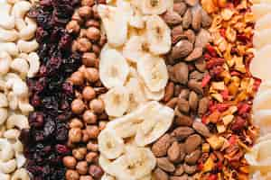 Free photo mixed nuts and dried fruit