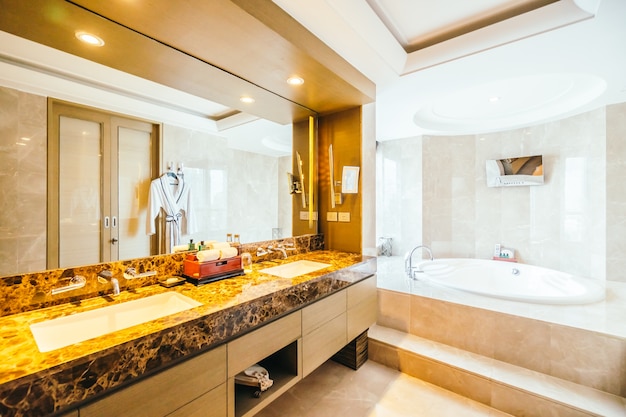 Modern bathroom with a big mirror