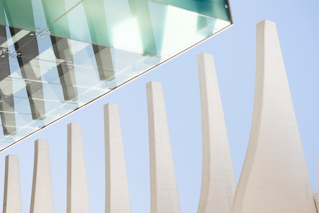 Free photo modern office building against blue sky