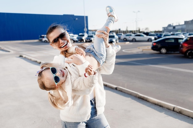 Free photo mom and daughter having fun