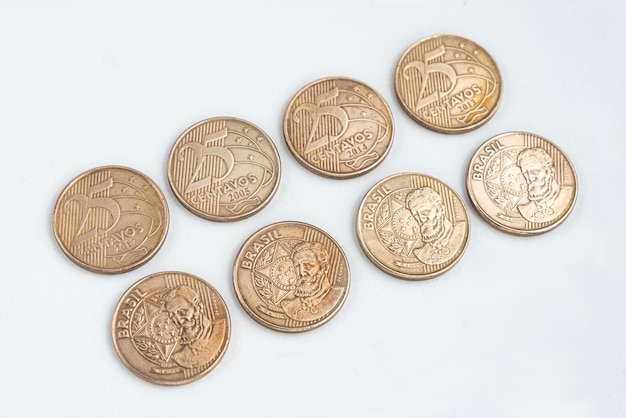 Free photo money - brazilian coins - 25 centavos