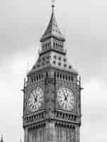 Free photo monochrome view of big ben clock for world heritage day