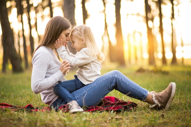 Free photo mother and daughter