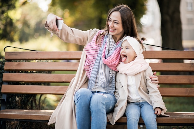 Free photo mother and daughter