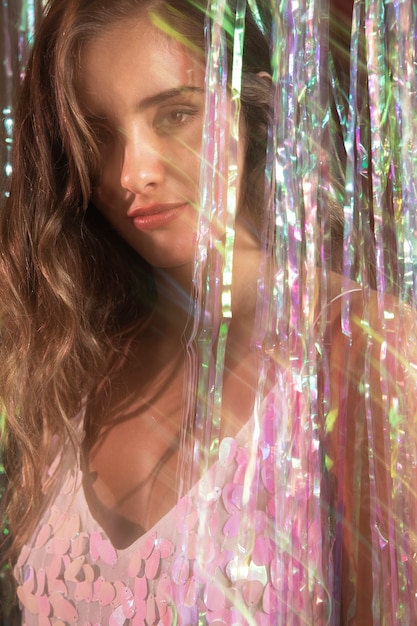 Free photo motion blur of a woman's portrait in a white dress