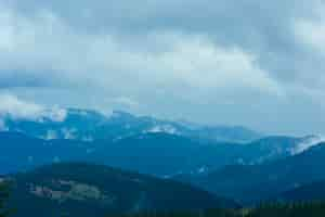 Free photo mountain landscape against the sky with clouds