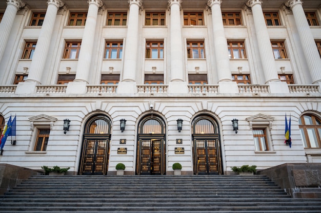 Free photo the national bank of romania